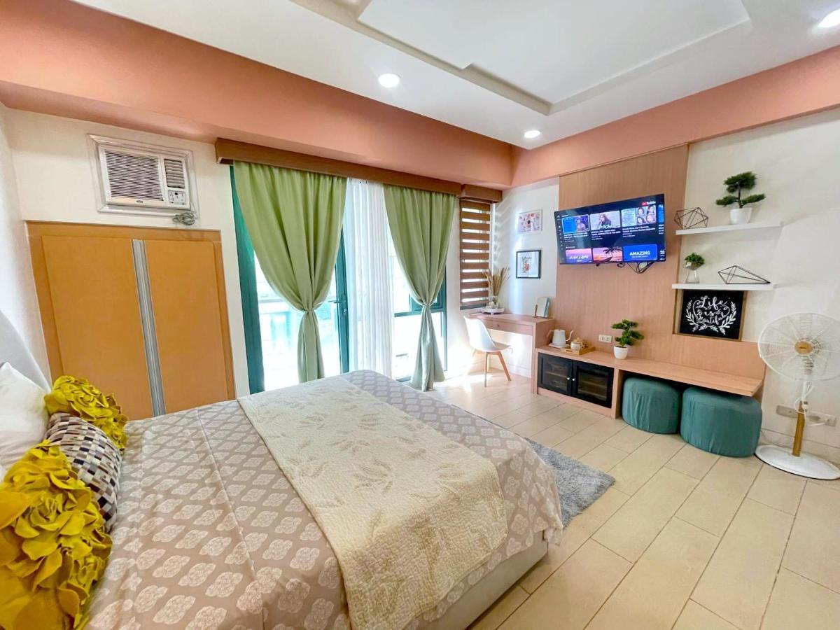 Two Palm Tree Villas Pasay Kültér fotó